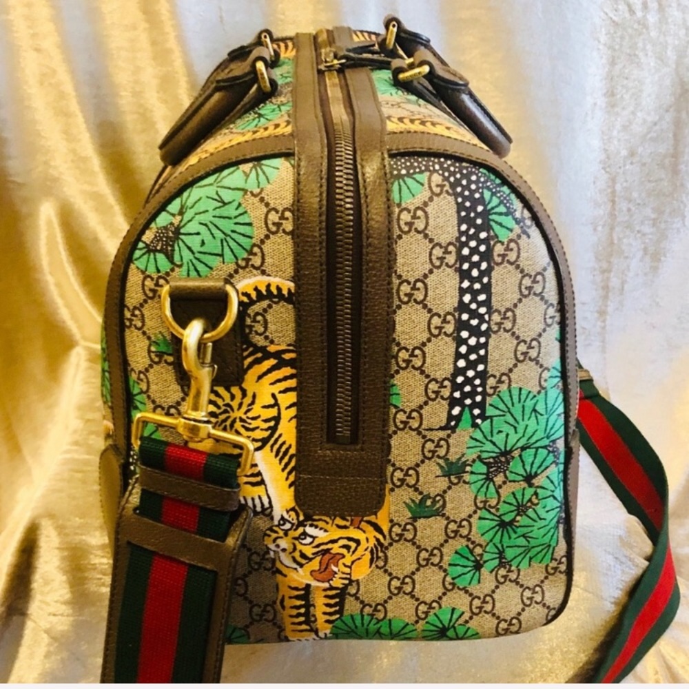 Gucci Bengal GG Supreme Duffel Travel Bag - Picture 4 of 8
